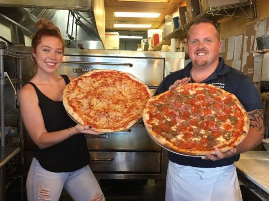 The Best Pizza in Bradenton (According to the Locals)